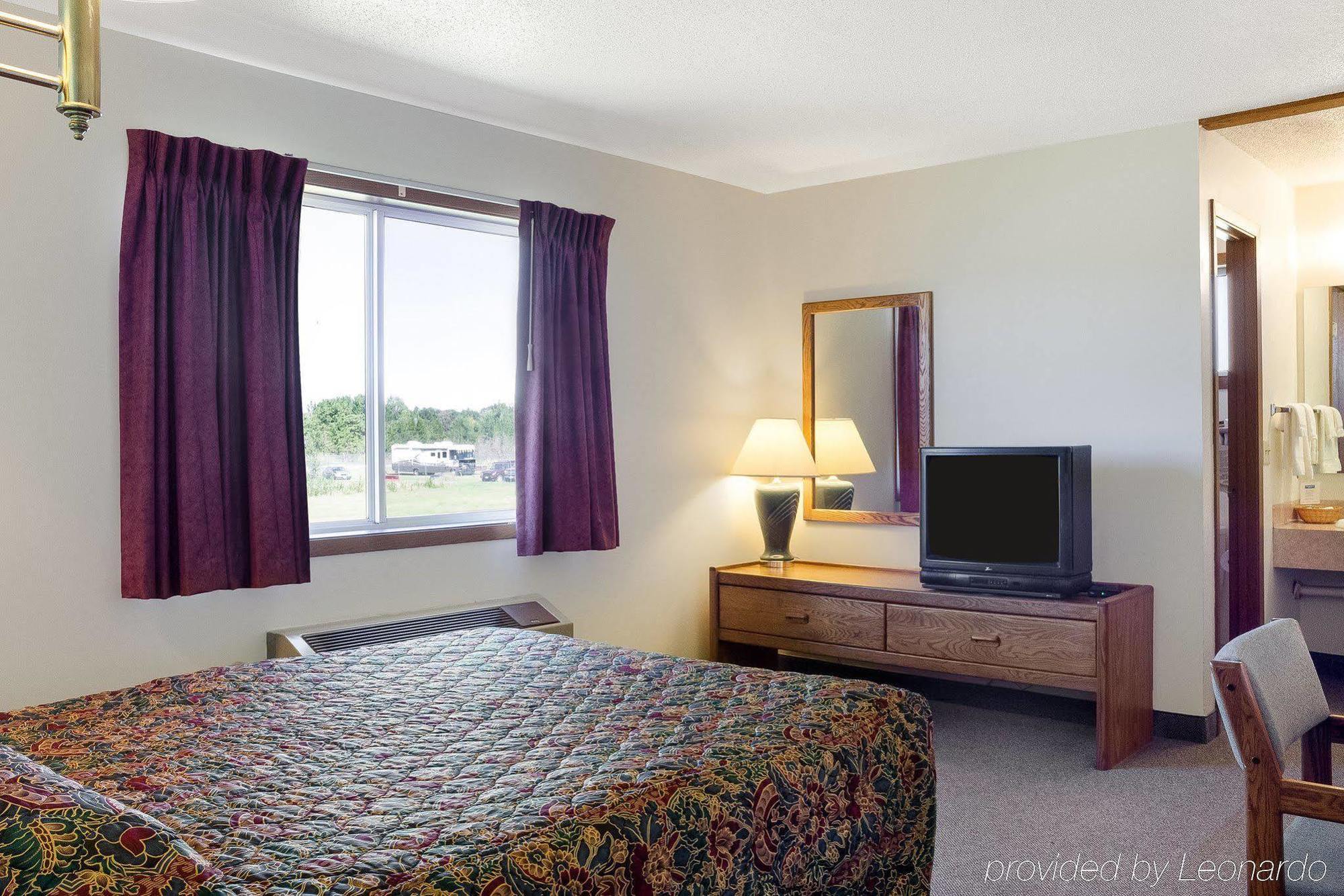 Rodeway Inn Pine River Exterior photo
